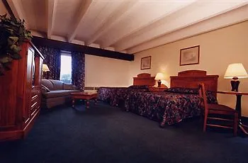 Banff Voyager Inn Мотель